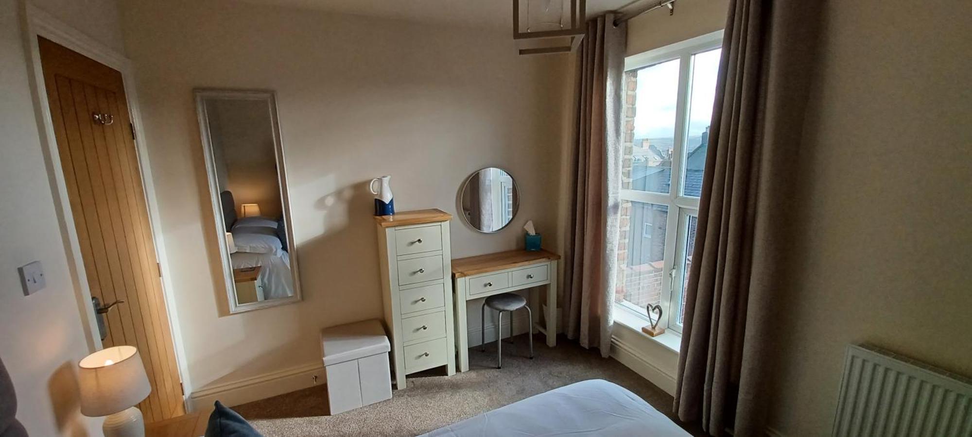 Вилла West Cliff Townhouse With Parking Уитби Экстерьер фото